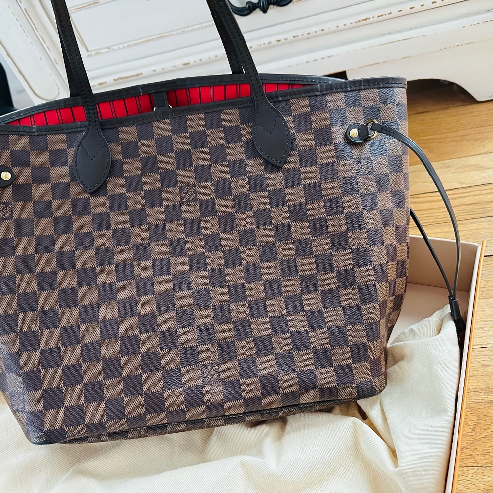 Authentic Louis Vuitton Damier Ebene Neverfull MM